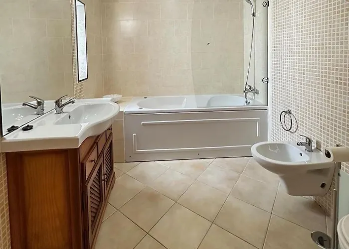 New!! 2 Bedroom Center Alvares Botelho Tavira